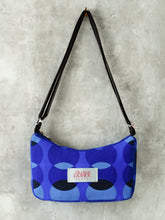 Charger l&#39;image dans la galerie, Shoulder bag - Blue circles
